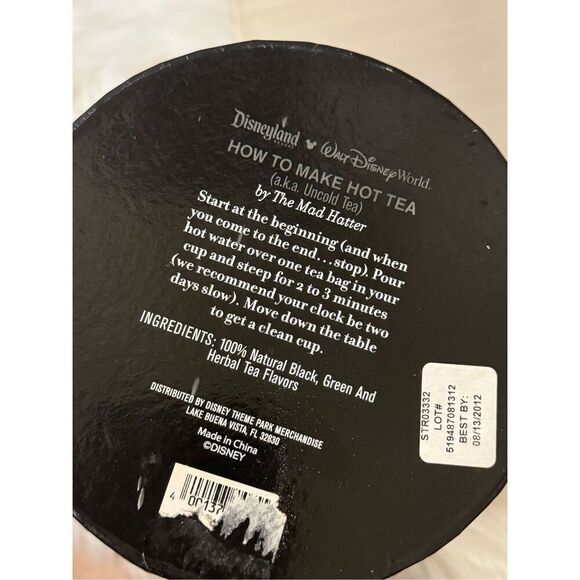 Disney Parks "On the path to Wonderland" Tea Cup and Saucer Alice In Wonderland - Picture 6 of 6